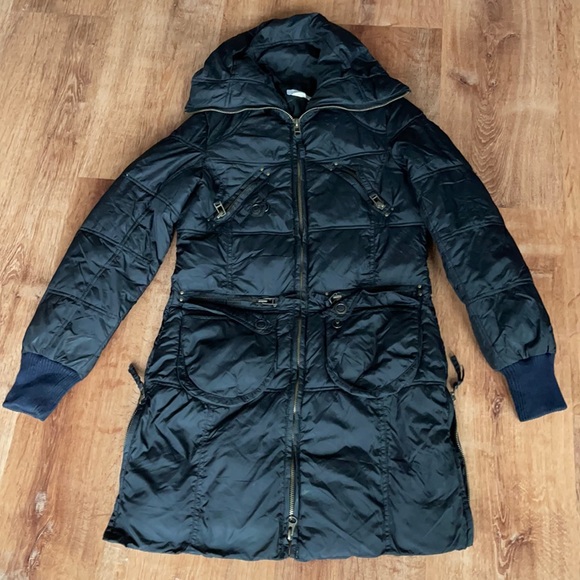 Beautiful black puff winter jacket - Picture 1 of 8